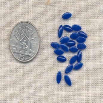 100 VINTAGE SAPPHIRE 8X4mm. GLASS NAVETTE CABOCHONS
