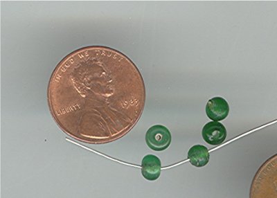 200 VINTAGE GLASS 5mm. EMERALD ROUND BEADS