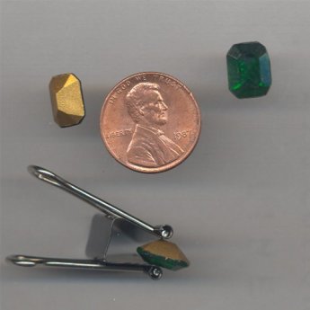 (image for) 24 VINTAGE GLASS EMERALD 10X8MM. OCTAGON GEM JEWELS