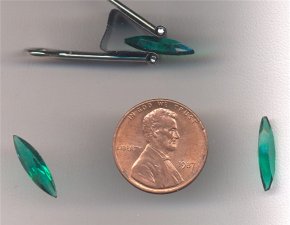 10 VINTAGE GLASS EMERALD 15X4mm NAVETTE JEWELS