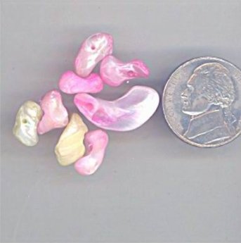 (image for) 33 VINTAGE GENUINE MOP SHELL PINK YELLOW CHIP BEADS