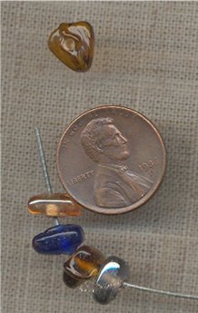 200 VINTAGE GLASS 4x8mm ASSORTED CHIP BEADS