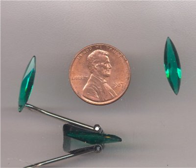(image for) 24 VINTAGE GLASS EMERALD 18X5MM NAVETTE GEM JEWELS