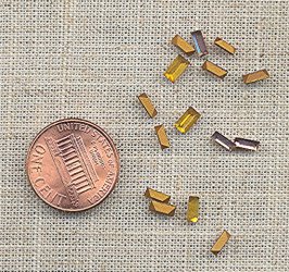 100 VINTAGE GLASS AMETHYST & CITRINE BAGUETTE GEM JEWELS